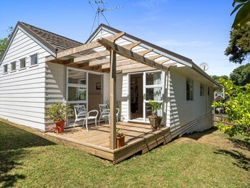 2/28 Niccol Avenue, Narrow Neck, Auckland