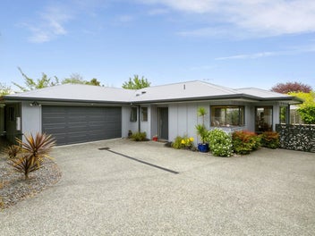 1/9 Sunset Street, Hilltop, Taupō