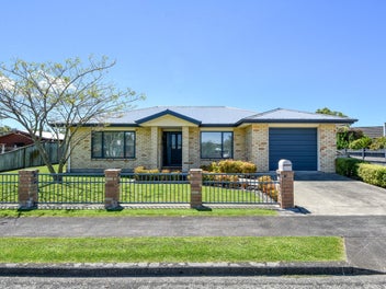 13 Seddon Street, Carterton