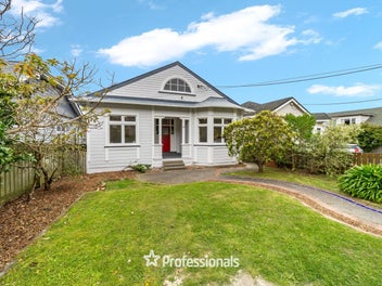 79 Queens Drive, Lyall Bay, Wellington