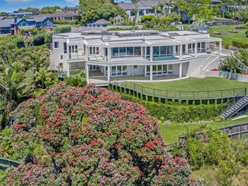 10 Colleen Court, Cockle Bay, Auckland