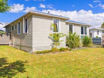 209 Te Rangitautahanga Road, Turangi