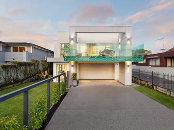 896 River Road, Queenwood, Hamilton