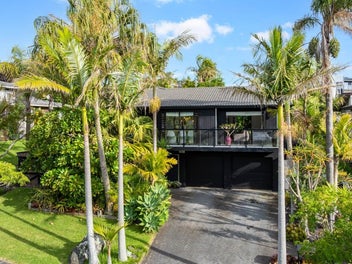 158 Fisher Parade, Farm Cove, Auckland