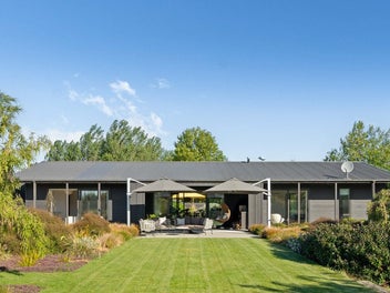 7 Fairway Drive, Martinborough