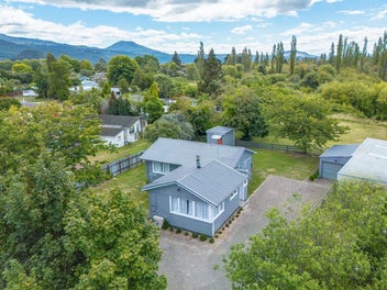 123 Te Rangitautahanga Road, Turangi