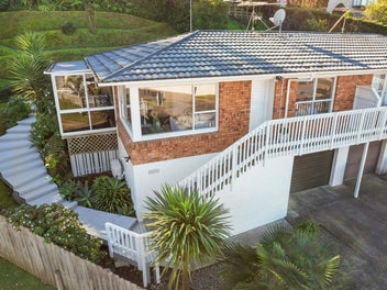 1/29 King Richard Place, Browns Bay, Auckland