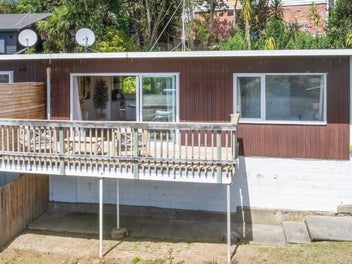 2/22 Woodside Avenue, Northcote, Auckland