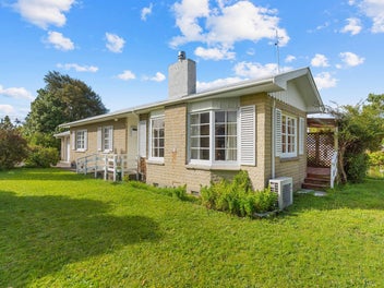 1 Skipage Grove, Featherston