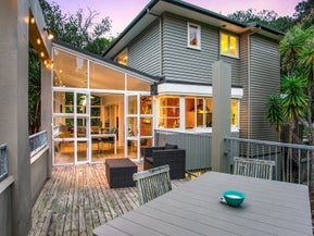 85 Wood Bay Road, Titirangi, Auckland