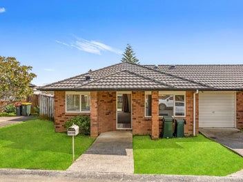 12/36 Growers Lane, Mangere East, Auckland