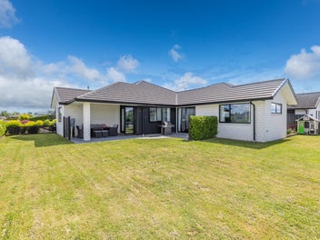 2 Oak Ridge Drive, Te Awamutu
