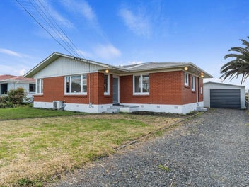 15 Sheridan Street, Silverdale, Hamilton