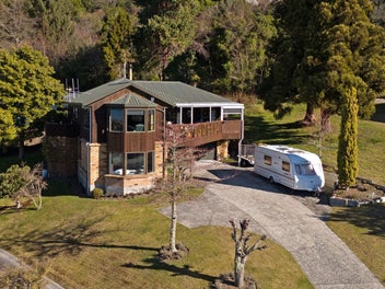 13 Cherry Lane, Acacia Bay, Taupo