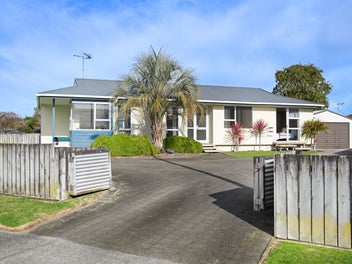 67 Sandwich Road, St Andrews, Hamilton