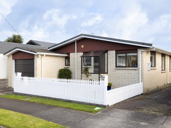 19A Karamu Street, Strandon, New Plymouth