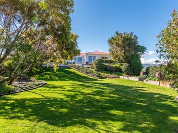 18 Martin Road, Paraparaumu Beach, Paraparaumu