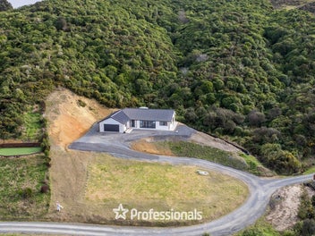 9 Margaret Mahy Drive, Blue Mountains, Upper Hutt