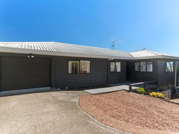 2/39 Browns Bay Road, Browns Bay, Auckland