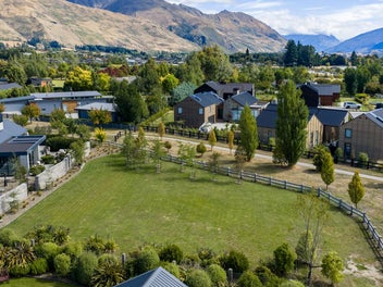 2 Mcdonald Street, Queenstown