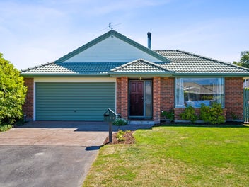 10 Mull Place, Broomfield, Christchurch