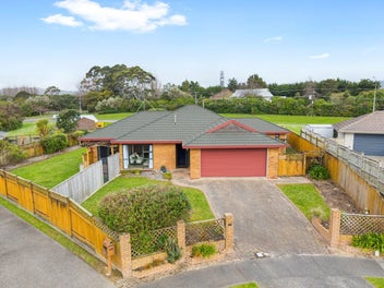 23 Greenwood Place, Fitzherbert, Palmerston North