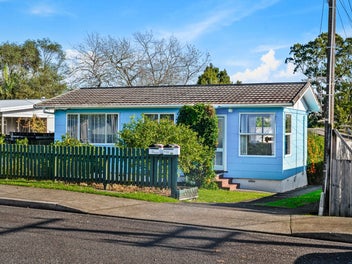 1/12 Cresta Avenue, Beach Haven, Auckland