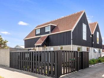 1/35 WIGGINS STREET, Sumner, Christchurch