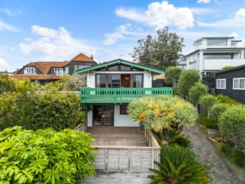2A Hopkins Crescent, Kohimarama, Auckland