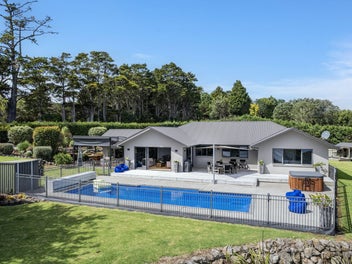 60 Forest View Road, Kamo