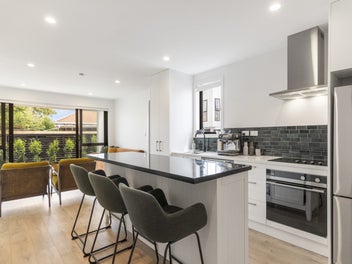 5/2 Riversdale Road, Avondale, Auckland