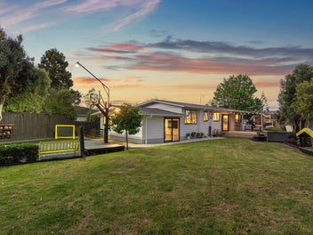 30 Fairdale Place, Birkdale, Auckland