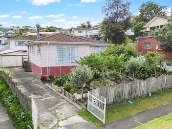 59 Lewisham Street, Highland Park, Auckland