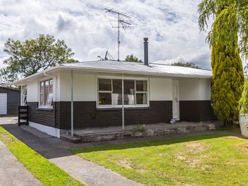 31 William Benton Street, Featherston