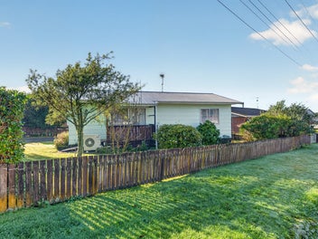 66 Watt Street, Featherston