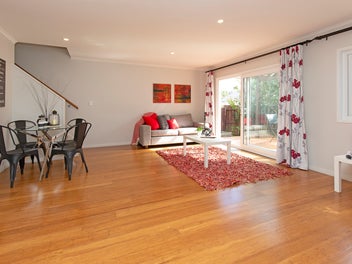 1/672 Whangaparaoa Road, Stanmore Bay, Whangaparaoa