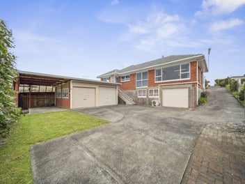 10 Greenhill Crescent, Pakuranga, Auckland