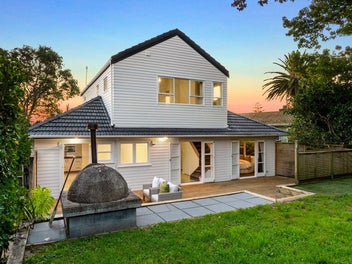 20 Sea Vista Avenue, Beach Haven, Auckland