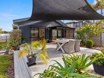 2/285 Oceanbeach Road, Mount Maunganui