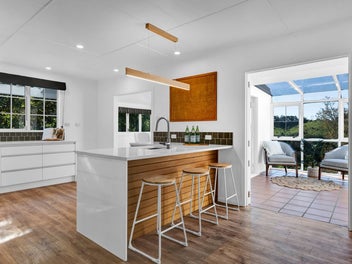 27 Saxton Road, Upper Vogeltown, New Plymouth