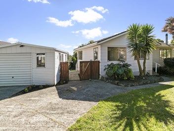 14 George Herring Place, Glen Eden, Auckland