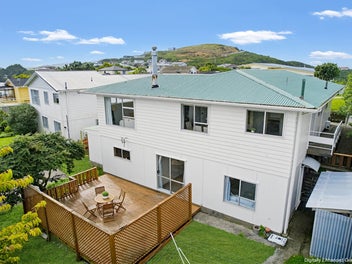 77 Baylands Drive, Newlands, Wellington