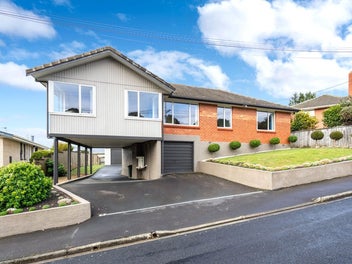 14 Charters Street, Glenross, Dunedin