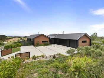 6 Dickins Lane, Palmerston North