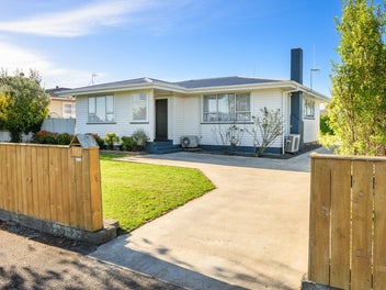 7 Tararua Terrace, Cloverlea, Palmerston North