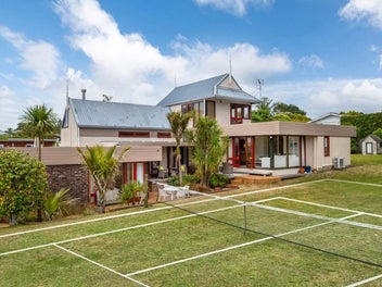 4 Terrylyn Drive, Hillcrest, Auckland