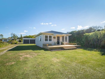 49 Tauwhareparae Road, Tolaga Bay, Tolaga Bay