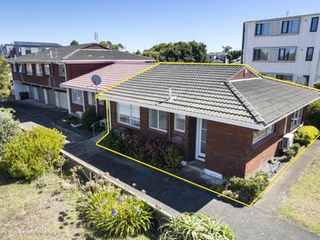 1/17 Kingsway Avenue, Sandringham, Auckland