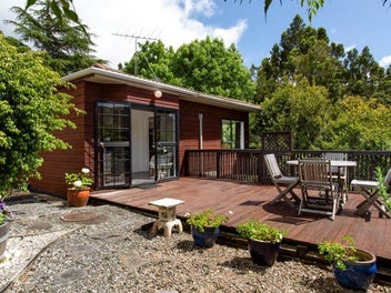 12 Portsea Place, Chatswood, Auckland