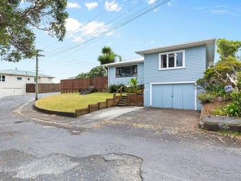13 York Crescent, Westown, New Plymouth